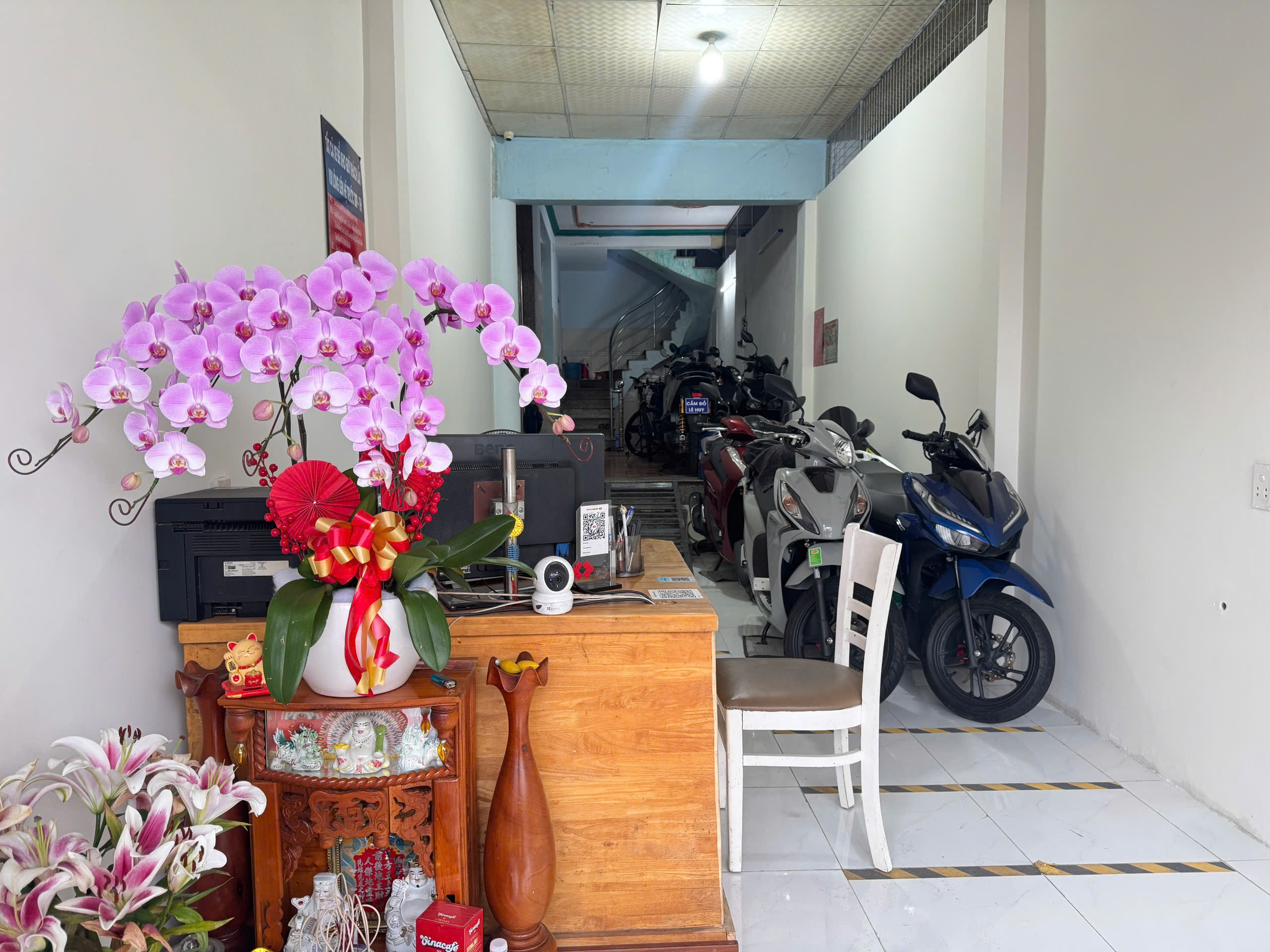 Không gian bên trong cửa hàng